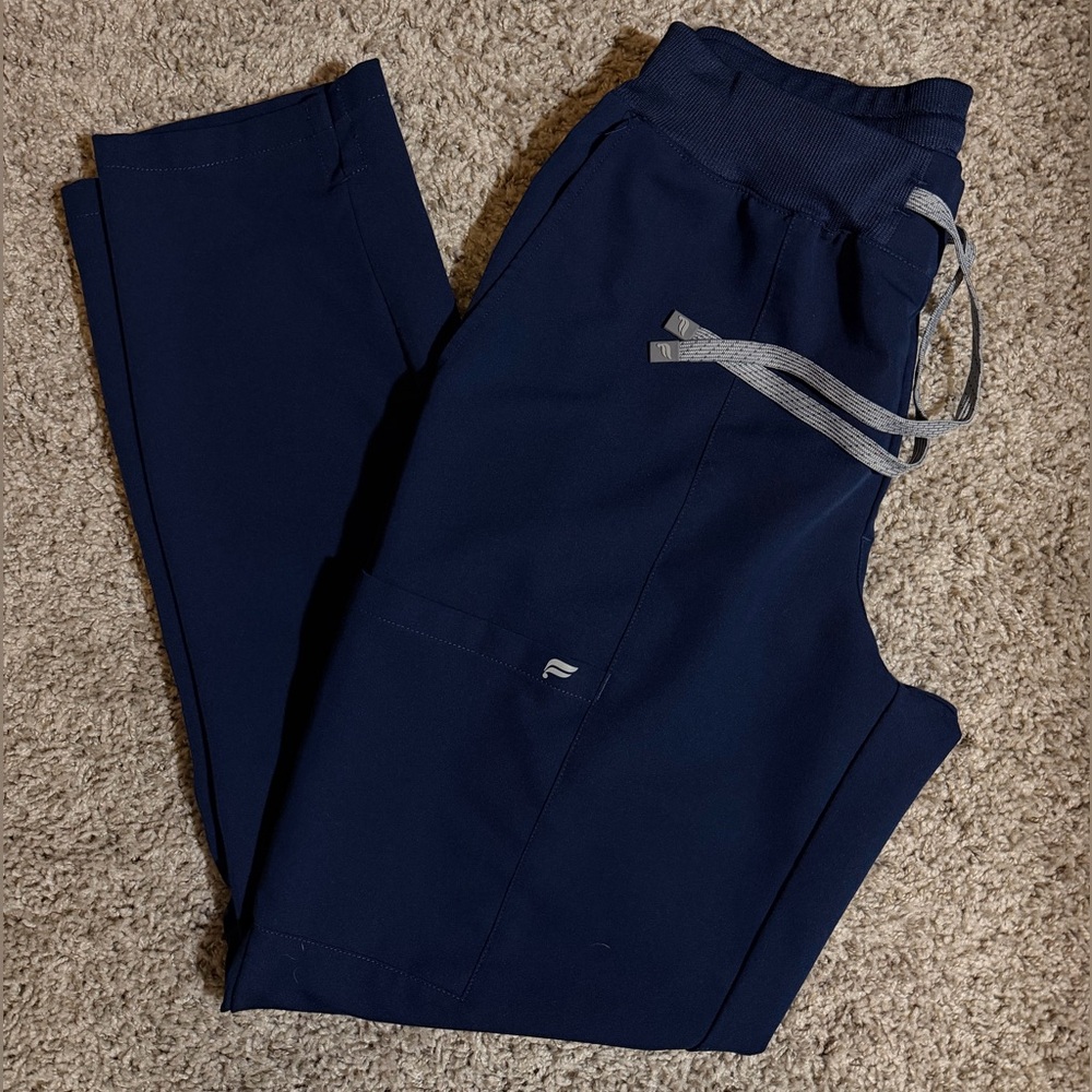 Women’s Fabletics Scrub Pants